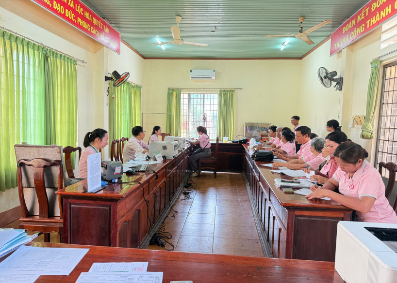 Phiên giao dịch tín dụng chính sách cuối cùng của xã Lộc Hòa